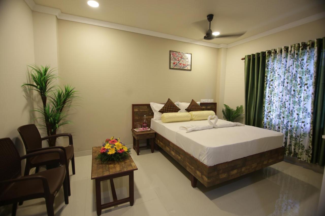 Mirage Residency Hotel Kochi Exterior photo