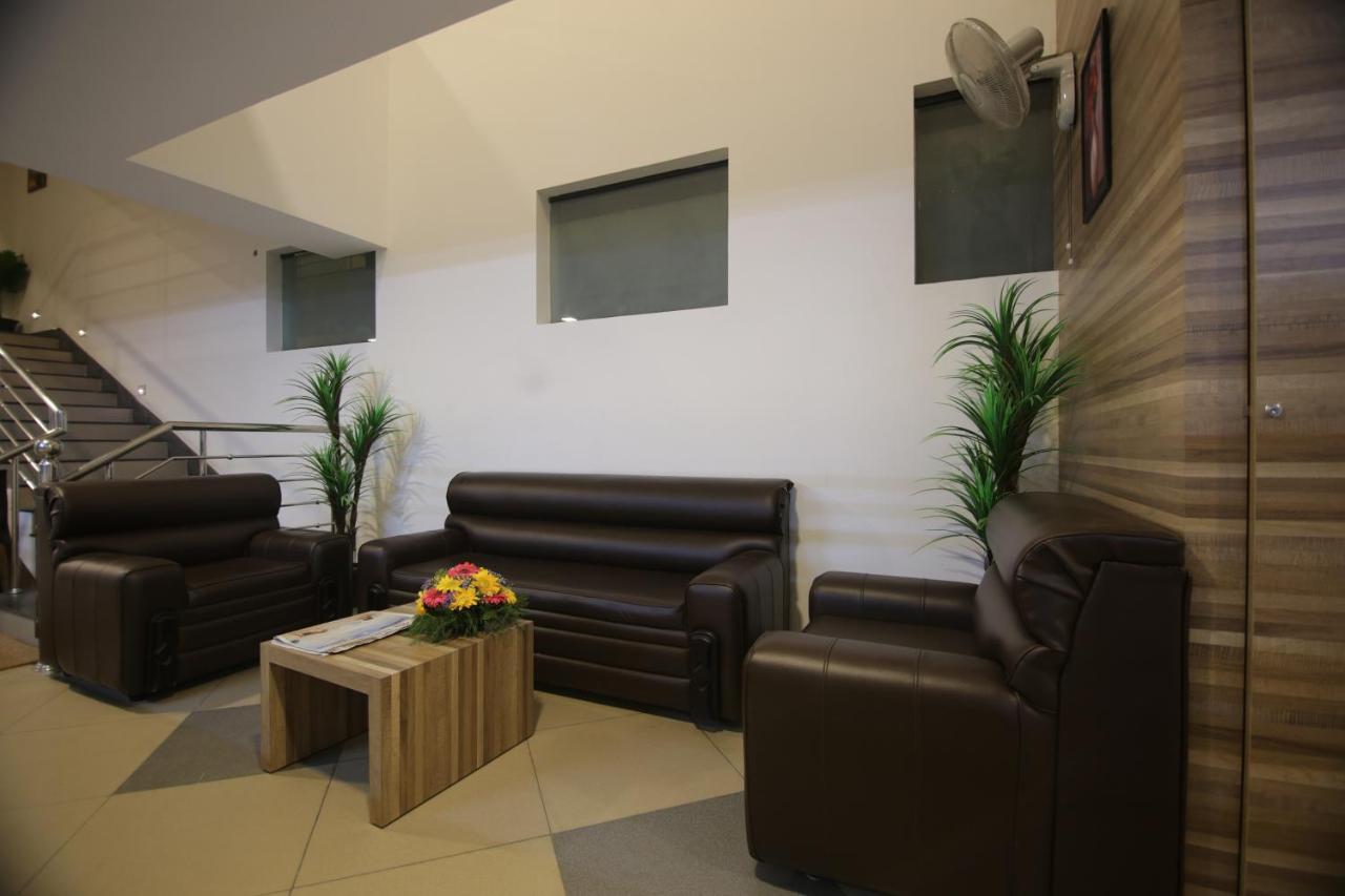 Mirage Residency Hotel Kochi Exterior photo